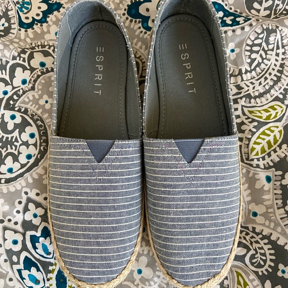 Esprit Ella Blue White Striped Espadrilles new with flaw 8.5M - Picture 2 of 6